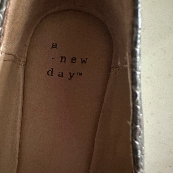 A New Day Womens Memory Foam Snake Print Flats Graphite Size 6W - Picture 4 of 9